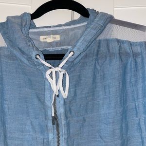 UO Blue Mesh Light Pull-Over